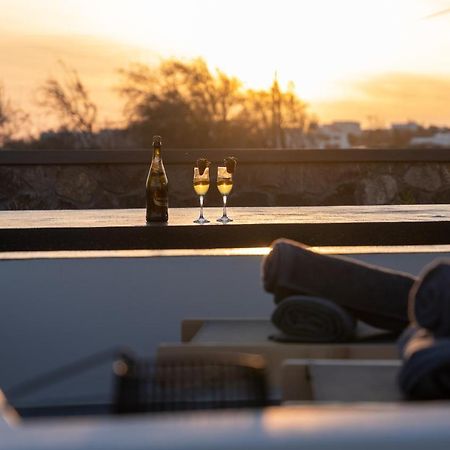 Almira Luxury Suites Perivolos  Bagian luar foto