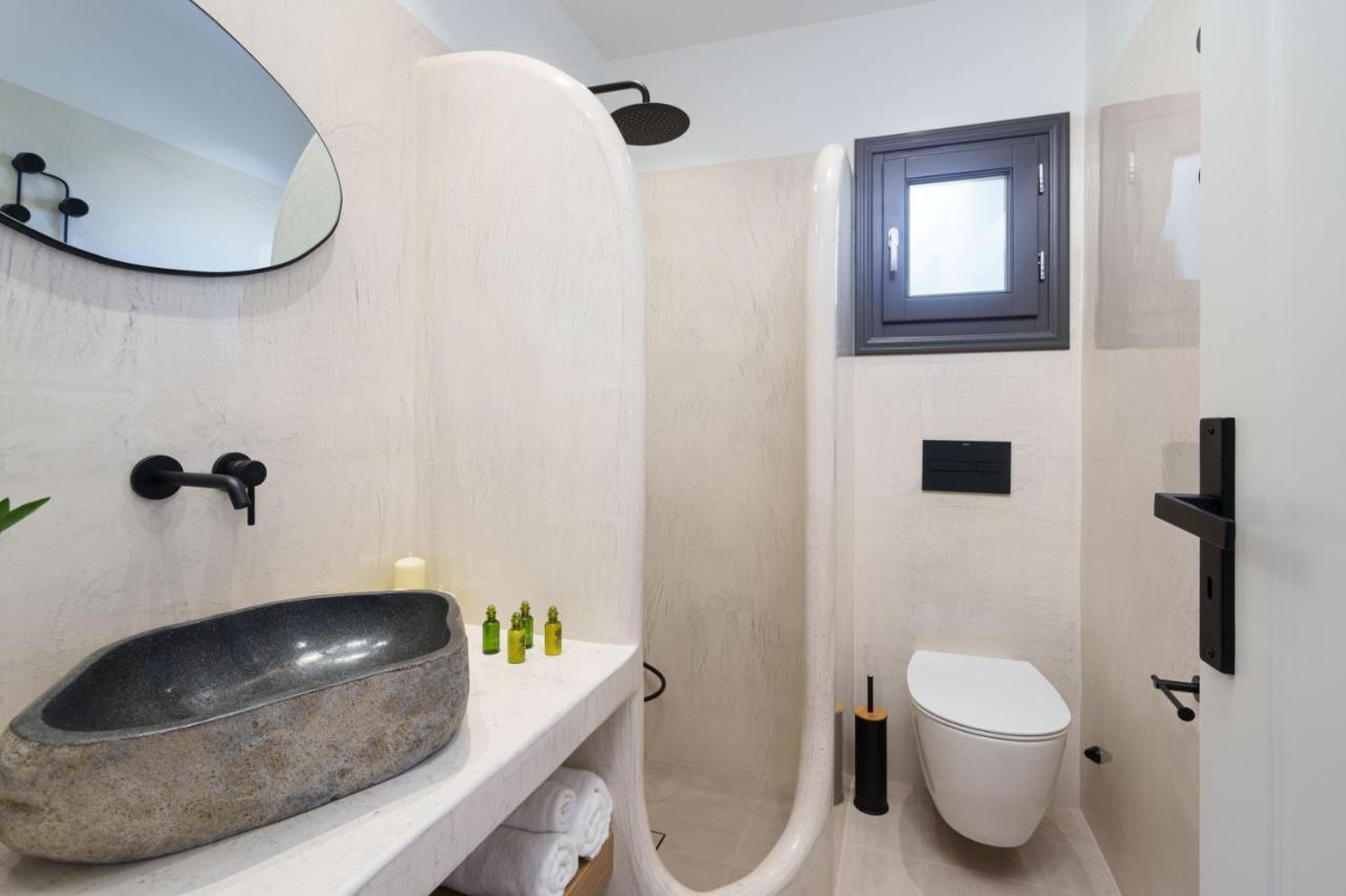 Almira Luxury Suites Perivolos  Bagian luar foto