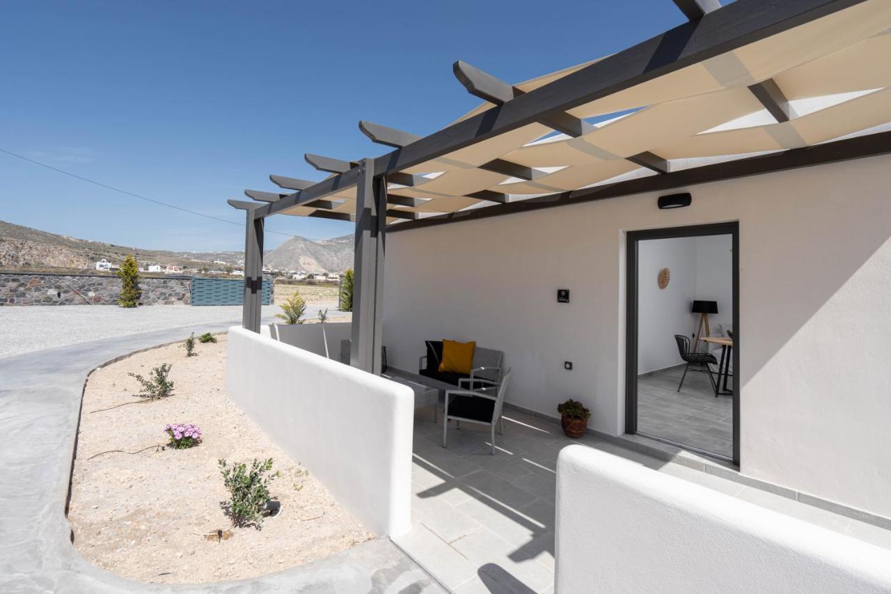 Almira Luxury Suites Perivolos  Bagian luar foto