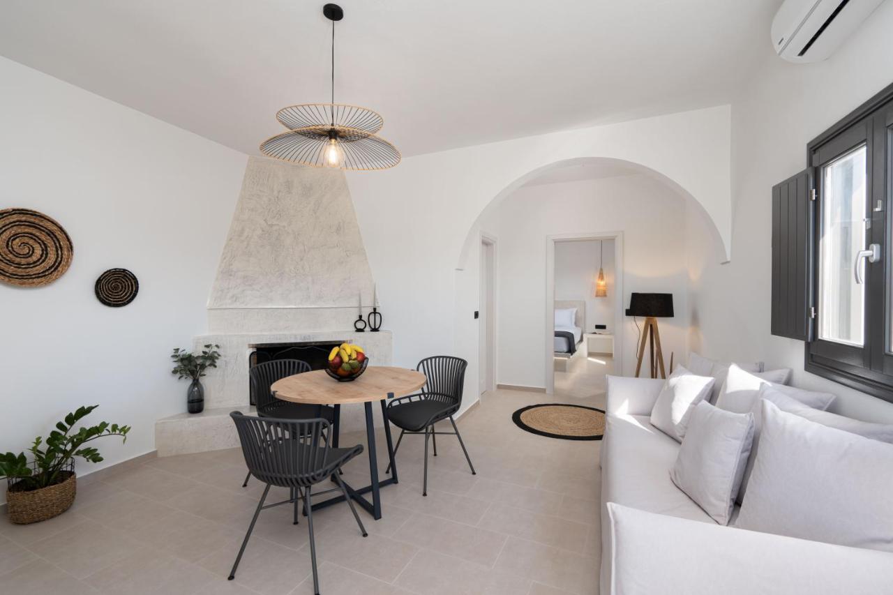 Almira Luxury Suites Perivolos  Bagian luar foto