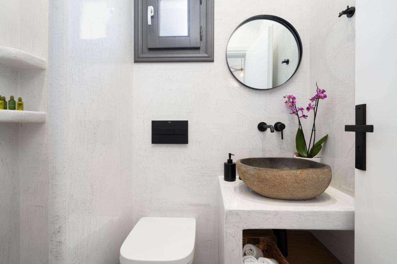 Almira Luxury Suites Perivolos  Bagian luar foto