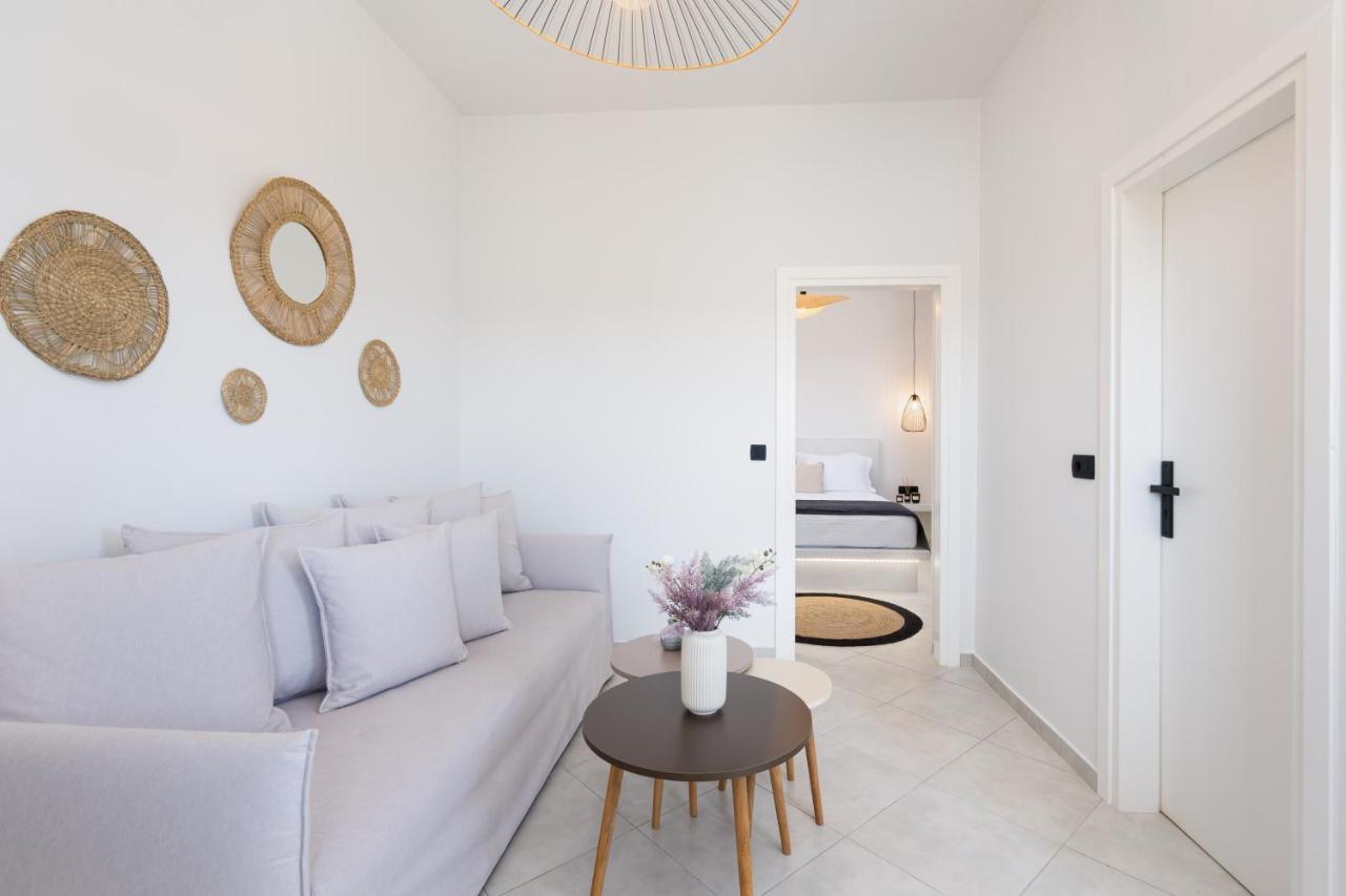 Almira Luxury Suites Perivolos  Bagian luar foto