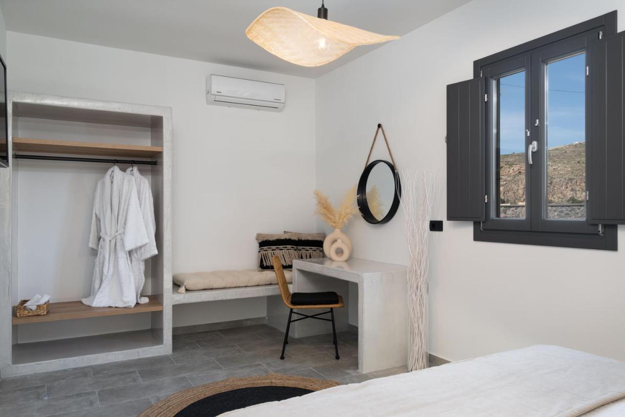 Almira Luxury Suites Perivolos  Bagian luar foto